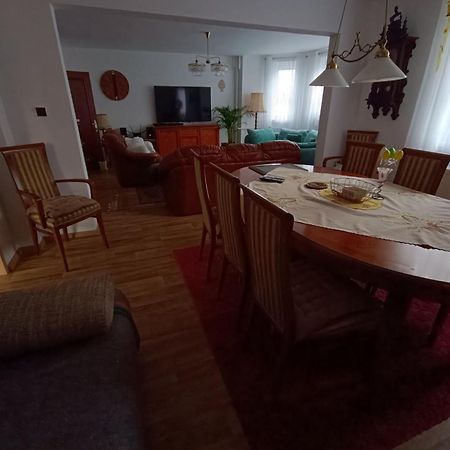 Holiday Home Moldava Luaran gambar